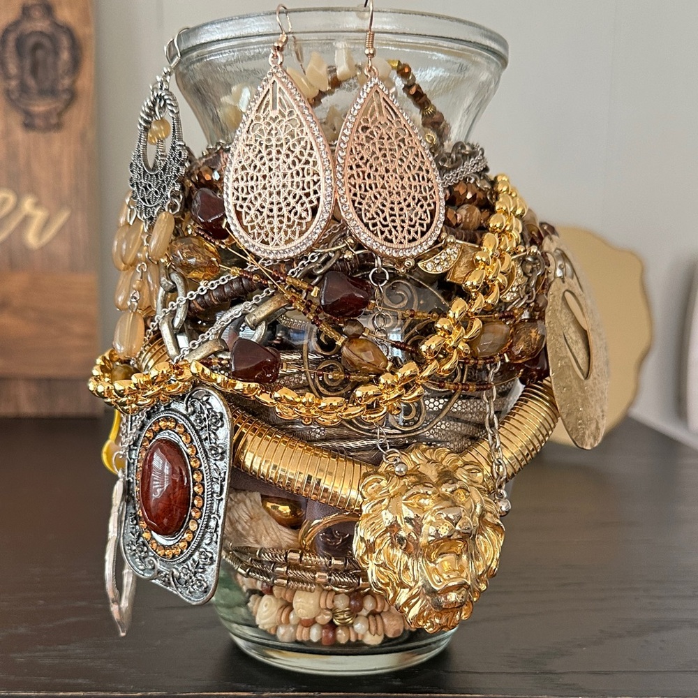 Elegant Gold and Brown Color Mystery Jewelry Jar